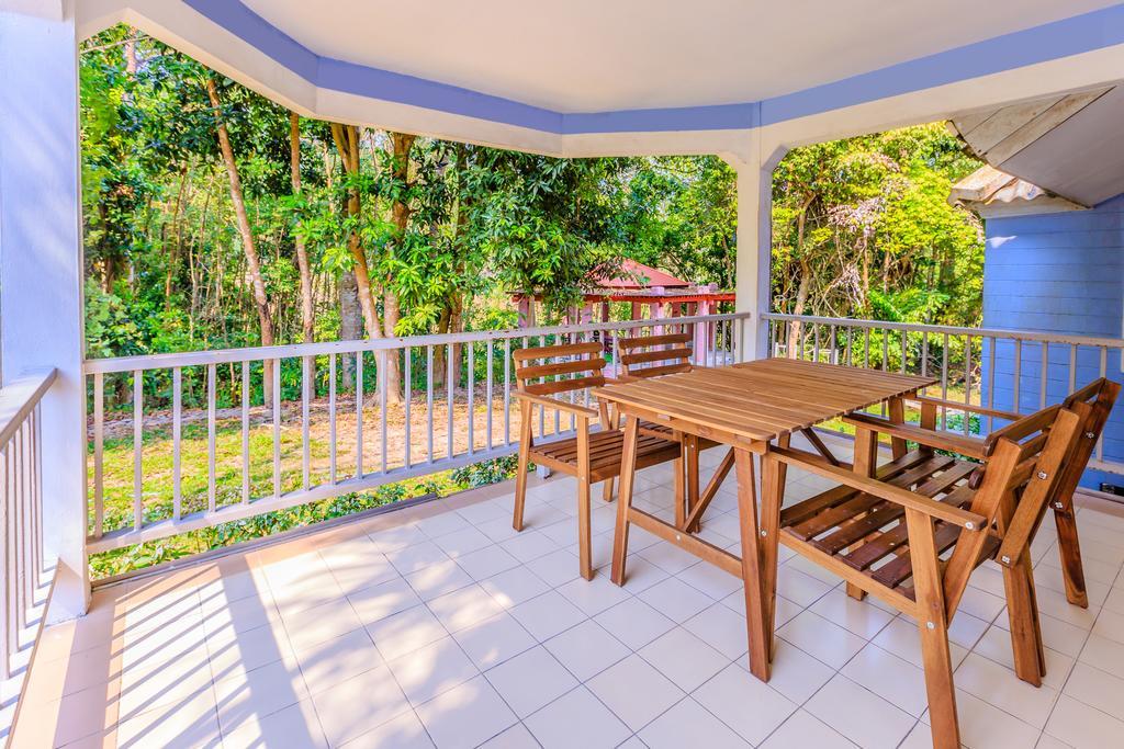 Brookside Valley Resort Rayong Exterior photo